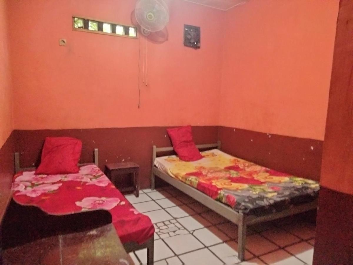 Spot On 92601 Keluarga Hotel 2*
