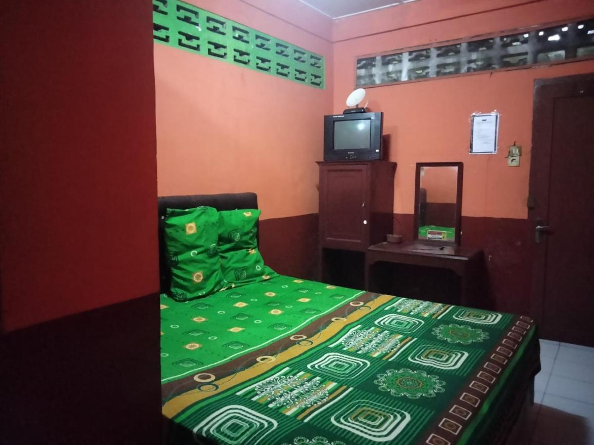 Spot On 92601 Keluarga 2* Medan