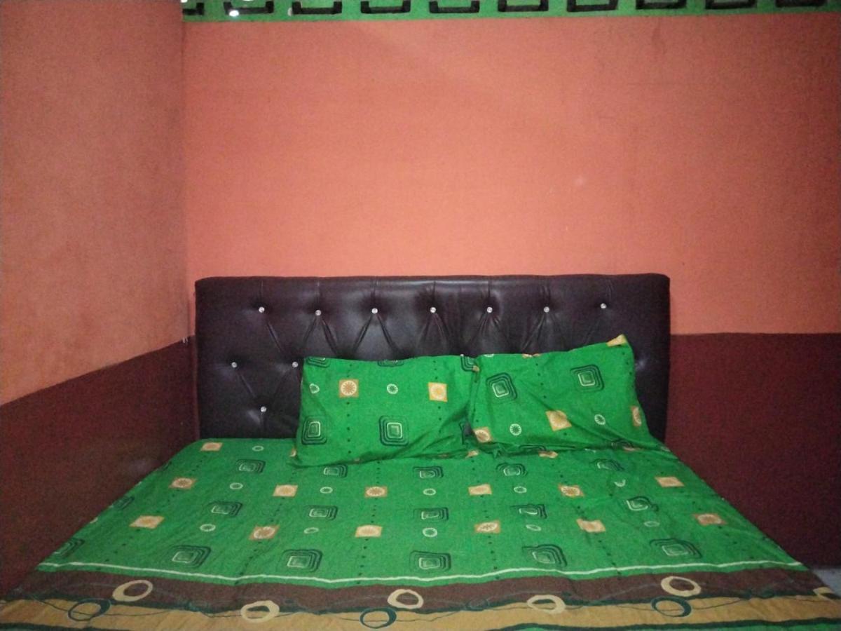 Spot On 92601 Keluarga 2*