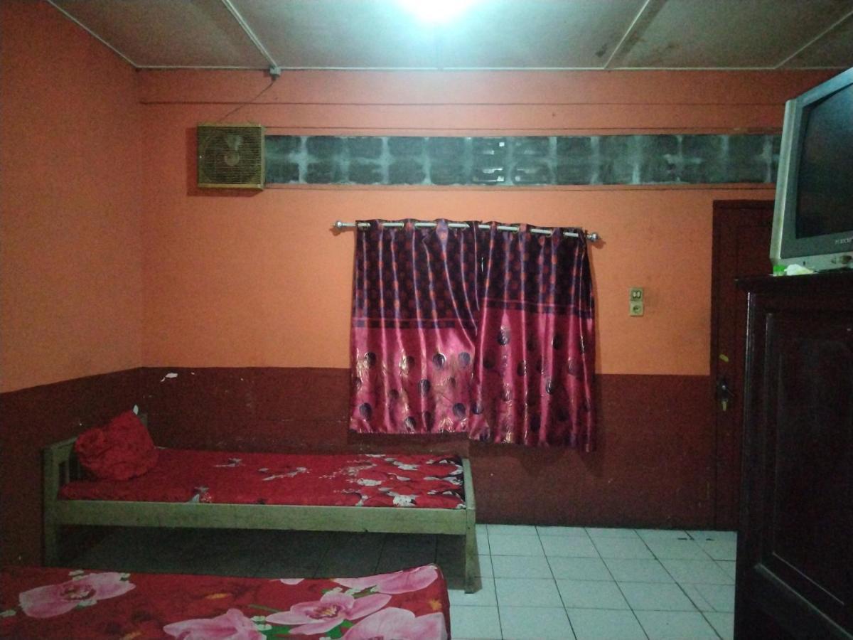 Hotel Spot On 92601 Keluarga