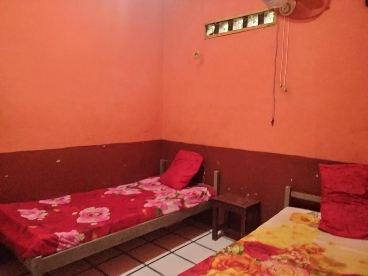 Hotel Spot On 92601 Keluarga